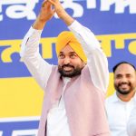 ਅਜਨਾਲਾ ਦੀ ‘ਲੋਕ ਮਿਲਣੀ’ ’ਚ CM ਭਗਵੰਤ ਮਾਨ ਨੇ ਕੀਤੇ ਵੱਡੇ ਐਲਾਨ, ਤਿੰਨ ਪੰਚਾਇਤਾਂ ਨੂੰ 60 ਲੱਖ ਦੇ ਚੈੱਕ ਸੌਂਪੇ