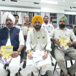 ਖੰਨਾ ਚ ਡੋਰ-ਟੂ-ਡੋਰ ਕਰਨ ਪਹੁੰਚੇ ਮੰਤਰੀ ਤਰੁਨਪ੍ਰੀਤ ਸਿੰਘ ਸੌਂਦ