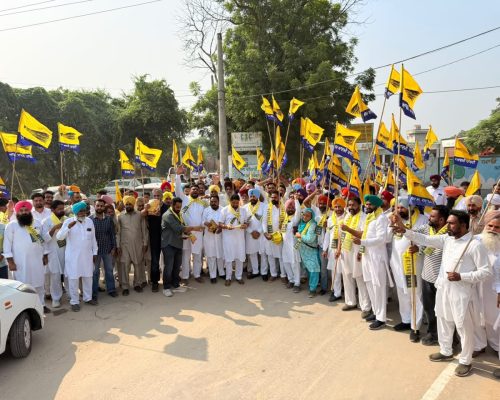 ਰਾਮਪੁਰਾ ਫੂਲ ‘ਚ ਡੋਰ-ਟੂ-ਡੋਰ ਮੁਹਿੰਮ, MLA ਬਲਕਾਰ ਸਿੱਧੂ ਨੇ ਘਰ-ਘਰ ਪਹੁੰਚ ਕੇ ਲੋਕਾਂ ਨਾਲ ਕੀਤੀ ਮੁਲਾਕਾਤ
