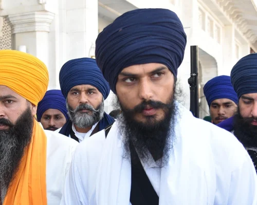 ਅੰਮ੍ਰਿਤਪਾਲ ਸਿੰਘ ਨੂੰ ਅਦਾਲਤ ਤੋਂ ਵੱਡੀ ਰਾਹਤ, ਬੀਮਾਰ ਦਾਦੀ ਨਾਲ ਵੀਡੀਓ ਕਾਲ ’ਤੇ ਕਰ ਸਕਣਗੇ ਗੱਲ